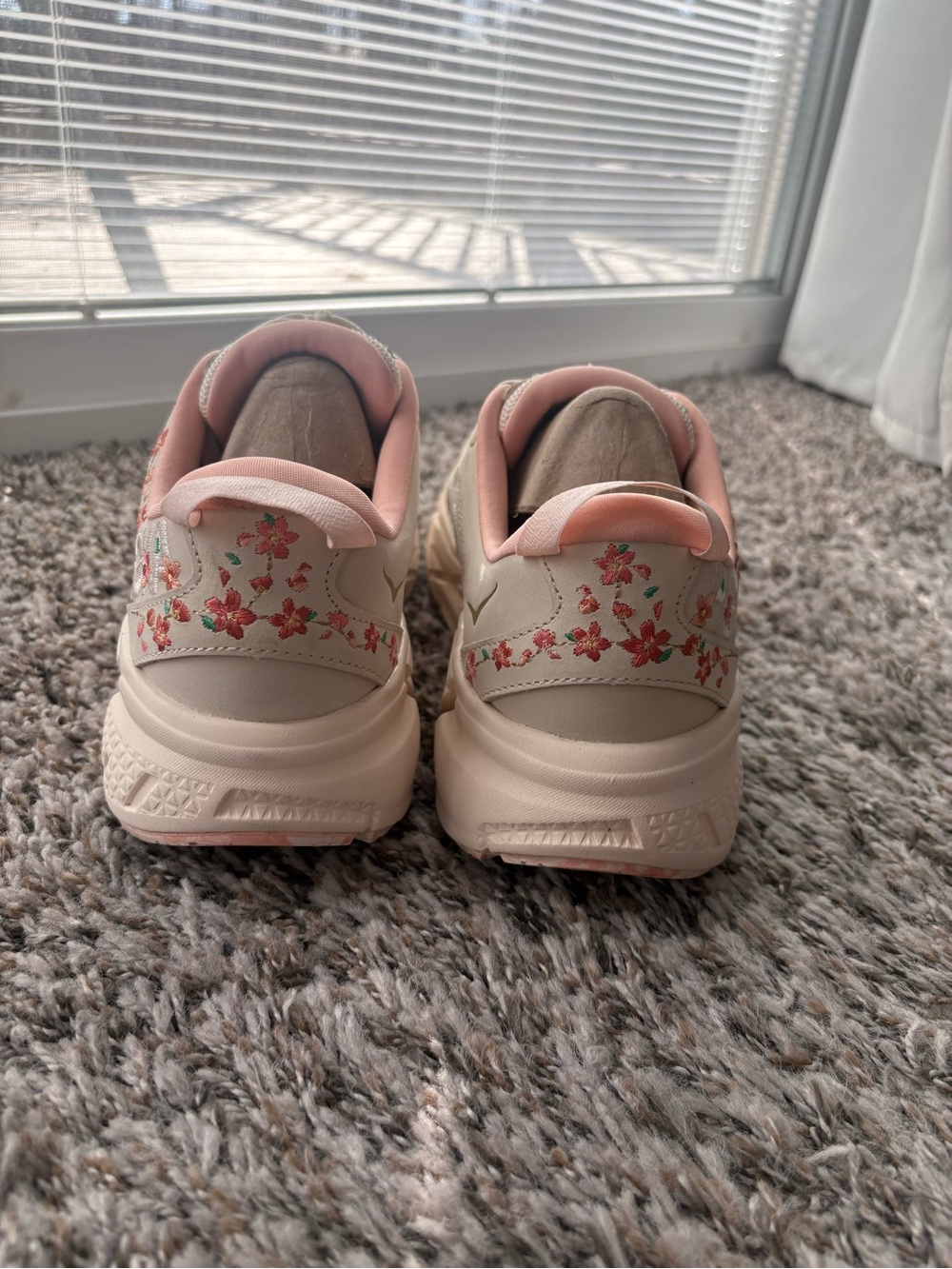 Women’s Hoka Clifton Bloom Floral Low-Top Sneakers - Picture 5 of 7